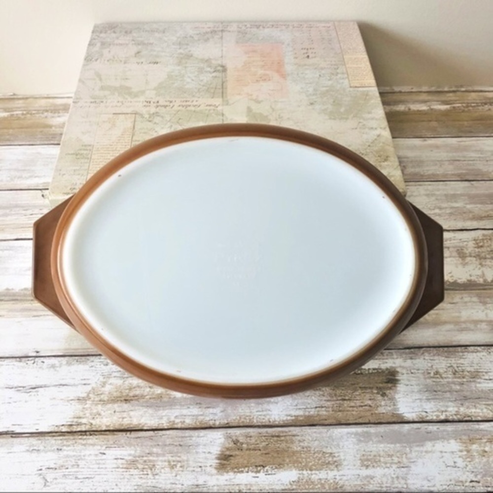 Pyrex Early American Oval 2 1/2 Quart Casserole Dish 045 Vintage MCM [No Lid] - Picture 4 of 16